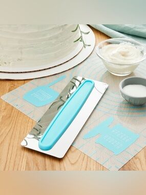 Icing Smoother by Celebrate It®